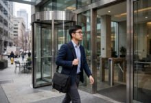 10月1日H-1B新财年身份生效:在职华人的入职、I-9与出入境提醒-美国通