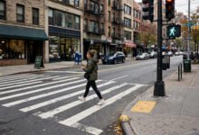 在美国过马路被撞:行人路权、比较过失与索赔全流程-美国通