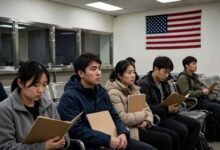 美国学生签证恢复发放但全面社媒审查:2025年6月起面签前须公开社交账号,审查已扩至 H-1B 等类别-美国通