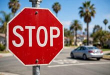Stop Sign 没停稳被开罚单：加州