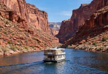 鲍威尔湖船屋全攻略:Glen Canyon 水上住宿、彩虹桥与羚羊峡谷水路玩法-美国通