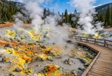 拉森火山国家公园:美国唯一集齐四种火山地貌,Bumpass Hell 地热徒步全攻略-美国通