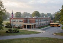 俄勒冈小学枪击案至少4人死亡,CBS:枪手已死亡-美国通
