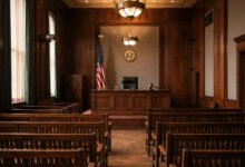 递解程序中申请 Prosecutorial Discretion:OPLA 撤案(dismissal)的实务路径与 2026 年风向-美国通
