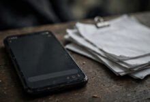 保护令下来后回一条短信算违法吗?加州 PC 273.6 违反保护令的罚则与自保-美国通