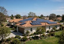 HOA 不让装太阳能？加州 Solar Rights Act、审美限制与申诉路径-美国通