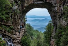 大烟山 Alum Cave Trail 登顶 LeConte:11 英里往返、山顶小屋住宿与停车实战-美国通