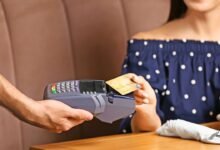 Amex Gold 吃饭 4x vs Capital One Savor 吃饭 4%:哪张吃饭卡回本更快?-美国通