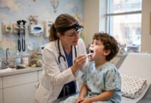 孩子一年发烧 7 次,扁桃体要切吗?美国 tonsillectomy 指征与流程-美国通