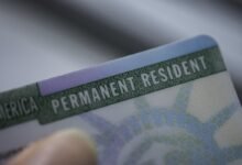 绿卡上的名字被 USCIS 印错了:I-90 更正免费吗-美国通