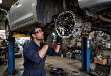 变速箱油多久换一次?CVT、AT、双离合的保养周期与费用全解-美国通