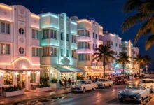 迈阿密 Ocean Drive 夜游值得吗?Art Deco 建筑群与停车实务-美国通