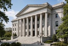 Mandamus 告移民局拖延:诉讼费用时机与效果-美国通