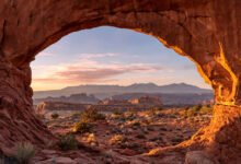 拱门 Windows Section 日出值得早起吗?Turret Arch 框景机位与 Delicate Arch 人挤人二选一-美国通