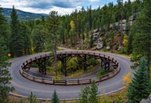 南达科他 Iron Mountain Road 有多弯?314 个弯道自驾攻略-美国通