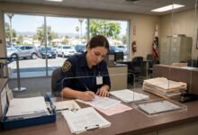 车牌跟车走还是跟人走?卖车换车牌照处理-美国通