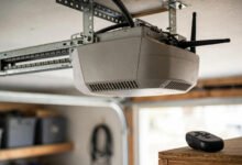 车库门遥控按了没反应：换电池、重新对码还是换 opener-美国通
